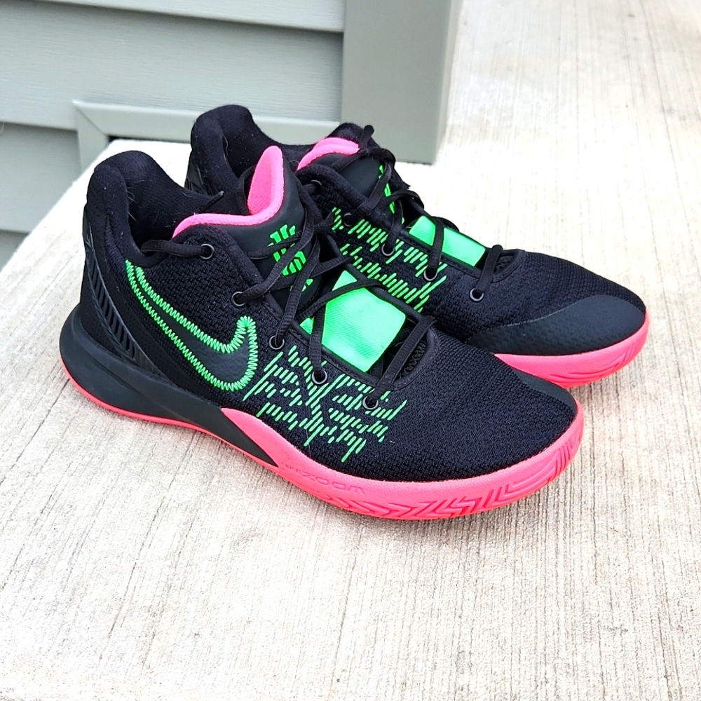 Nike Kyrie Flytrap Basketball Shoes